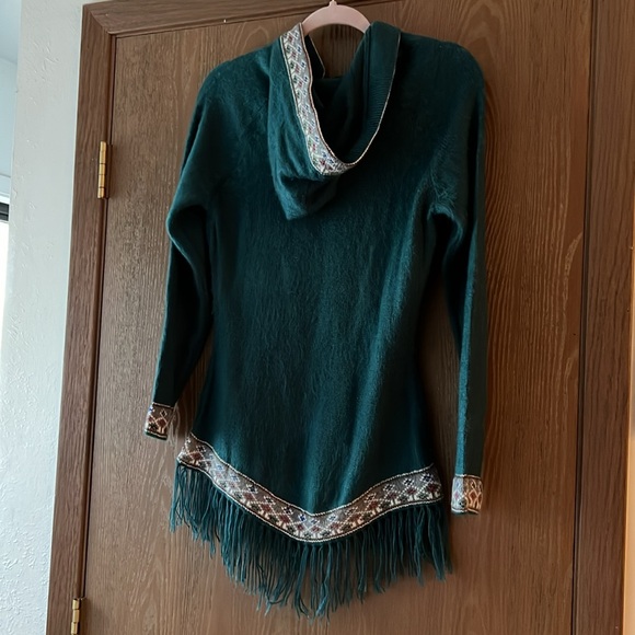 🎄 5 for $25 🎄 Long sleeve top with hood - Picture 4 of 6